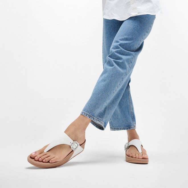 Fitflop Lulu Crystal-Buckle Leather Toe-Post Sandals (SKU: 228-422-16-3)