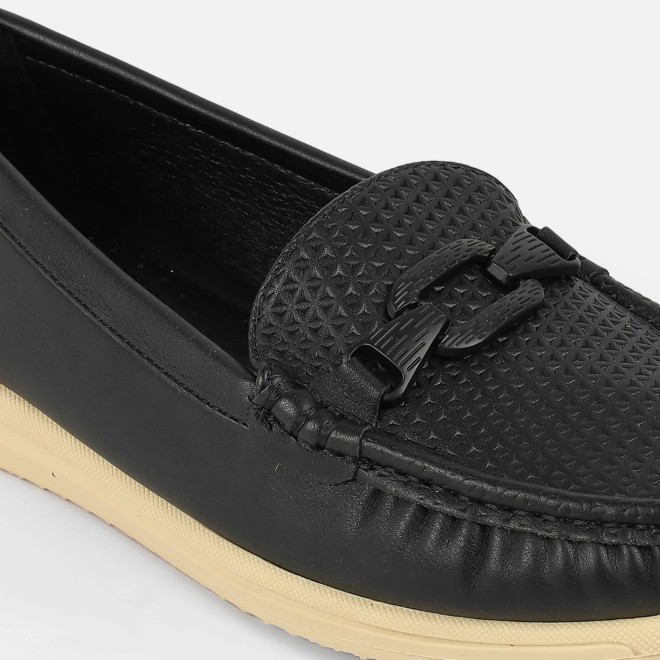 Mochi Women Black Casual Loafers (SKU: 31-1243-11-36)