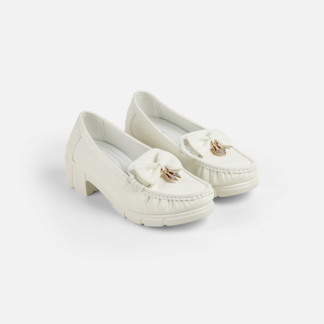 Mochi Women White Casual Loafers (SKU: 31-1246-16-37)