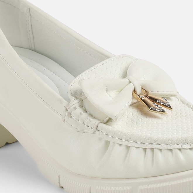 Mochi Women White Casual Loafers (SKU: 31-1246-16-37)