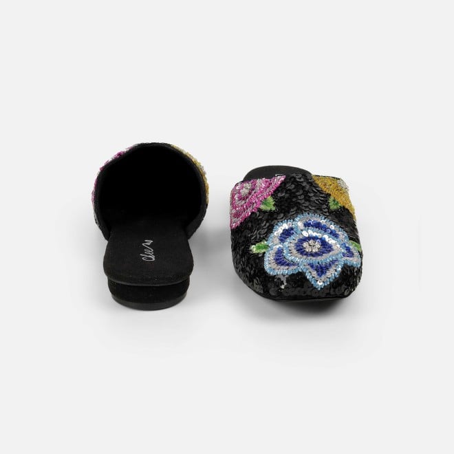 Cheemo Women Black Ethnic Slip Ons (SKU: 92-284-11-37)