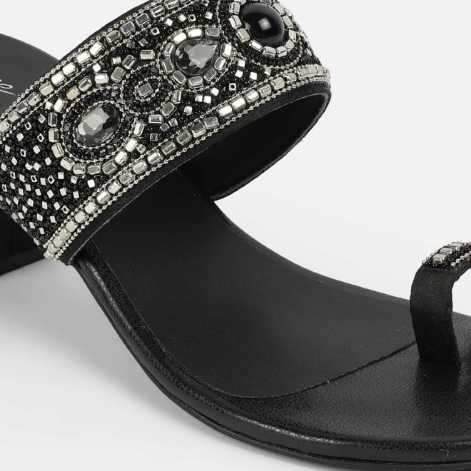 Cheemo Women Black Ethnic Slip Ons (SKU: 92-292-11-37)