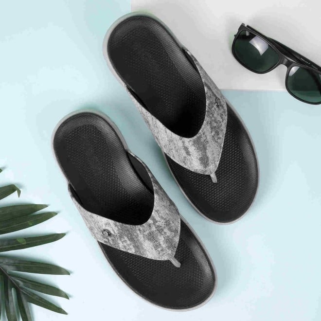 Mochi Men Black Casual Slippers & Flip Flops (SKU: 16-1005-11-40)