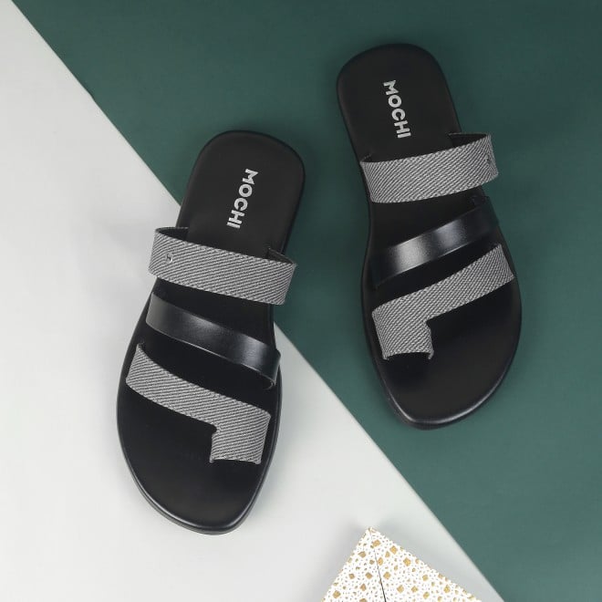 Mochi Men Black Casual Slippers & Flip Flops