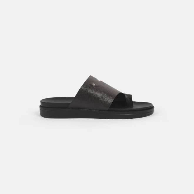Mochi Men Brown Casual Slippers (SKU: 16-1120-12-40)