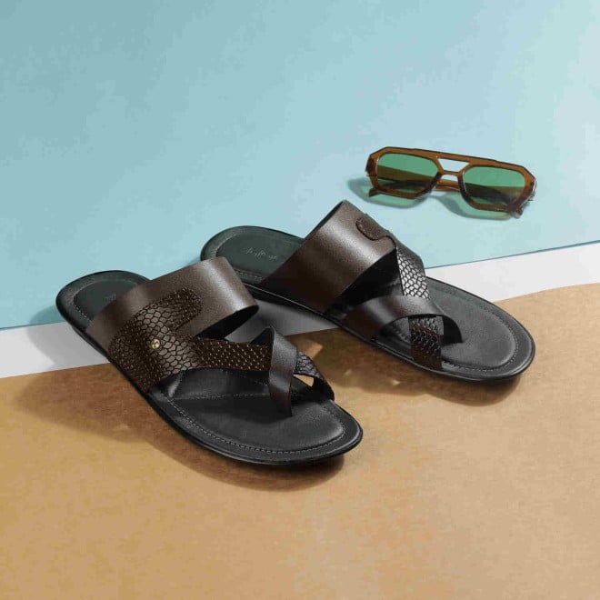 Mochi Men Brown Casual Slippers