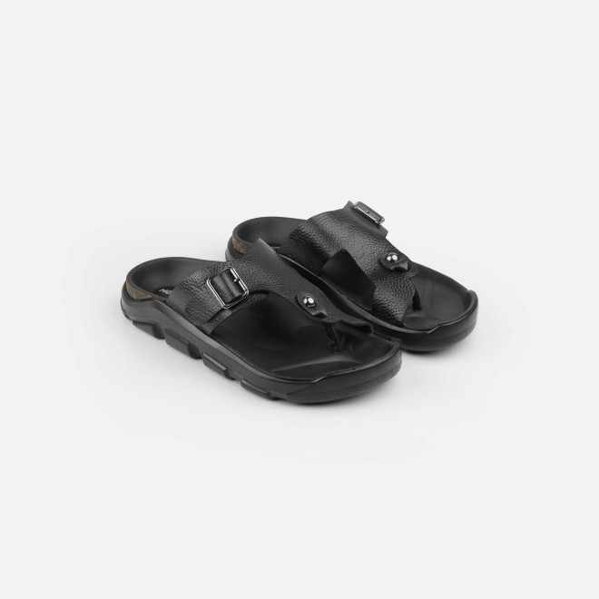 Mochi Men Black Casual Slippers (SKU: 16-1210-11-43)