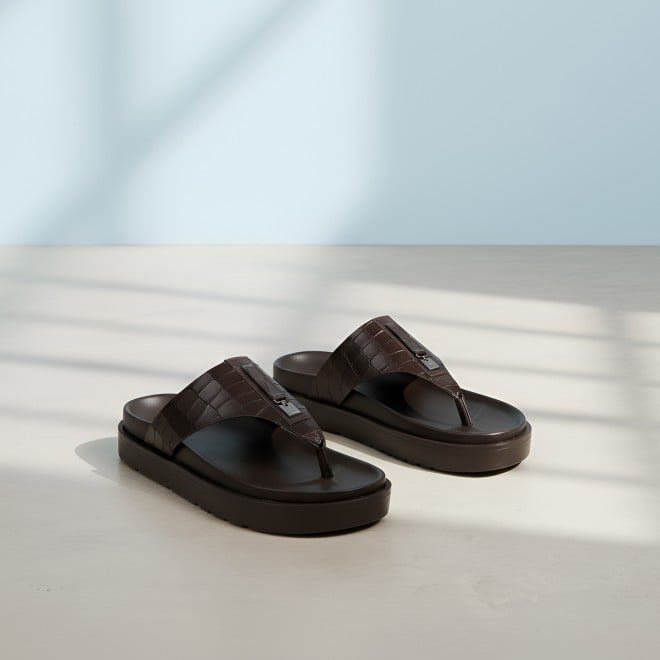 Mochi Men Brown Casual Slippers