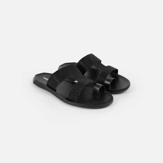 Mochi Men Black Casual Slippers (SKU: 16-1247-11-41)