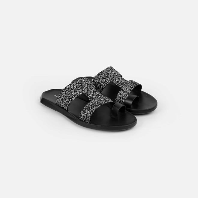 Mochi Men White Casual Slippers (SKU: 16-1247-16-40)