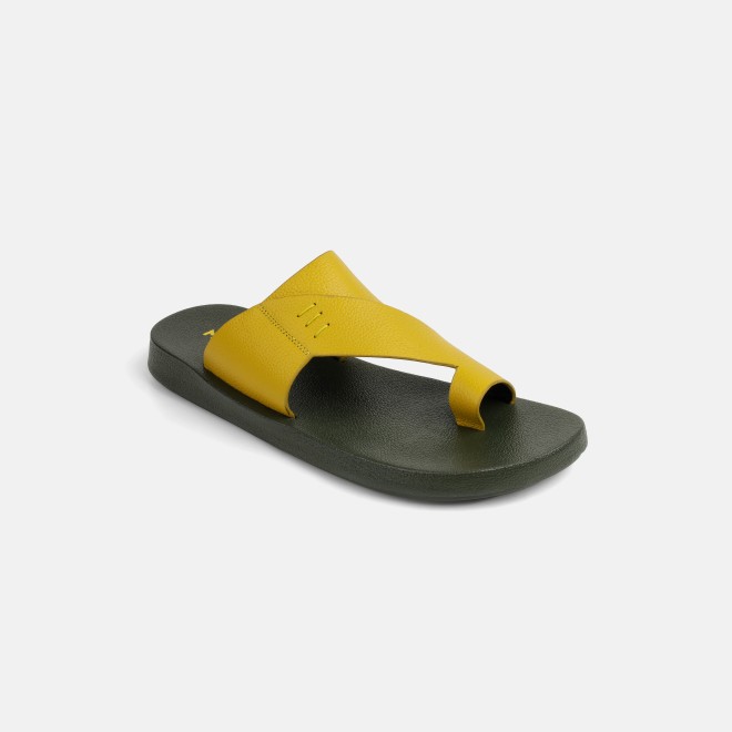 Mochi Men Yellow Casual Slippers (SKU: 16-1319-33-40)