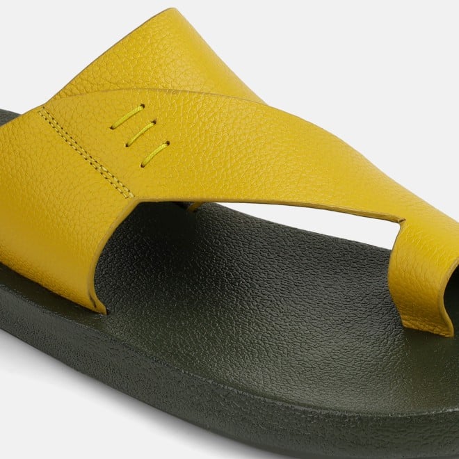 Mochi Men Yellow Casual Slippers (SKU: 16-1319-33-40)