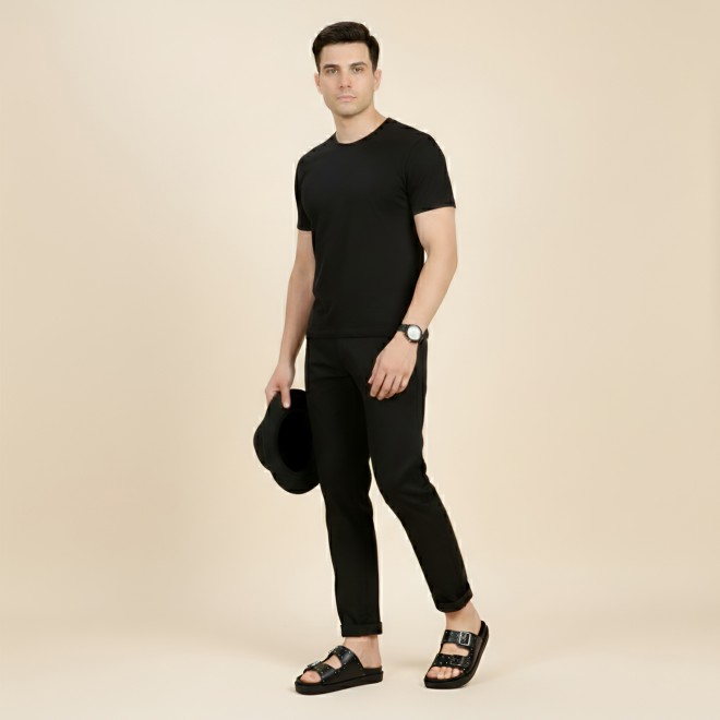 Mochi Men Black Casual Slippers (SKU: 16-1322-11-40)