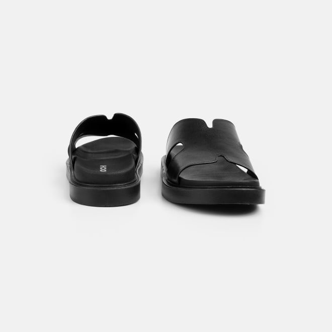 Mochi Men Black Casual Slippers (SKU: 16-1323-11-40)
