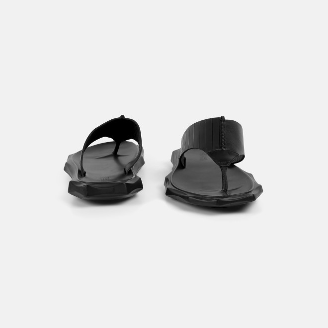Mochi Men Black Casual Slippers (SKU: 16-1325-11-40)