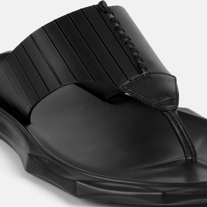 Mochi Men Black Casual Slippers (SKU: 16-1325-11-40)