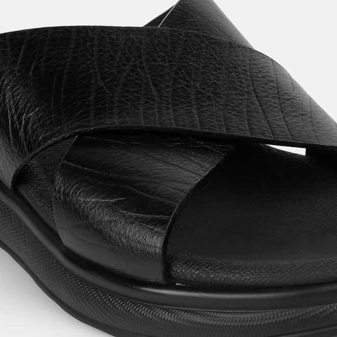 Mochi Men Black Casual Slippers (SKU: 16-1343-11-41)