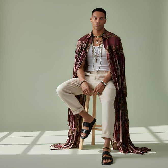 Mochi Men Black Casual Slippers (SKU: 16-1380-11-40)