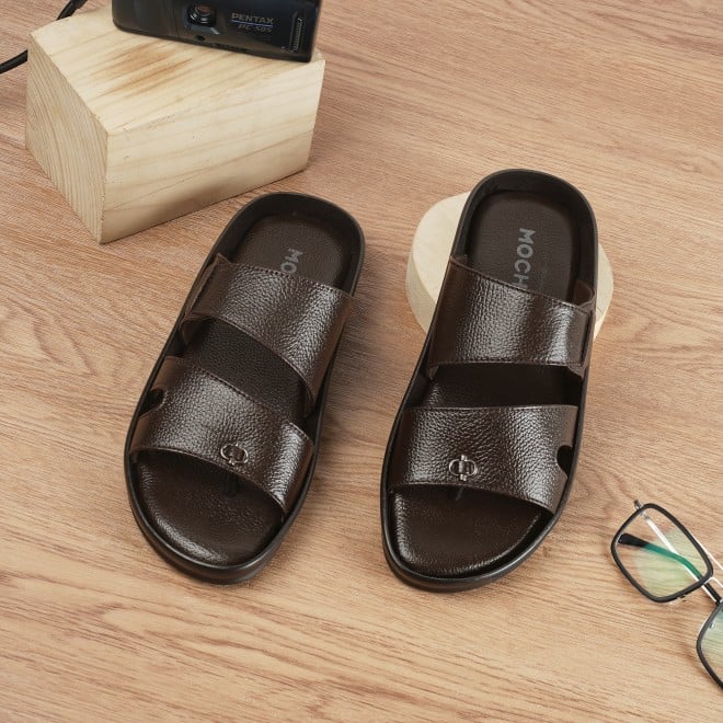 Mochi Men Brown Casual Slippers