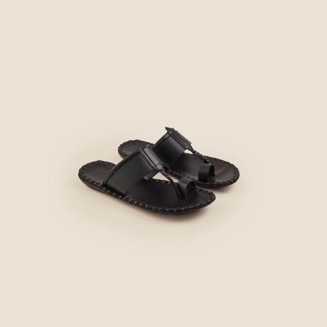 Mochi Men Black Casual Sandals (SKU: 16-955-11-40)
