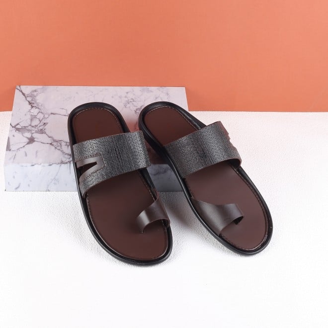 Mochi Men Brown Casual Slippers