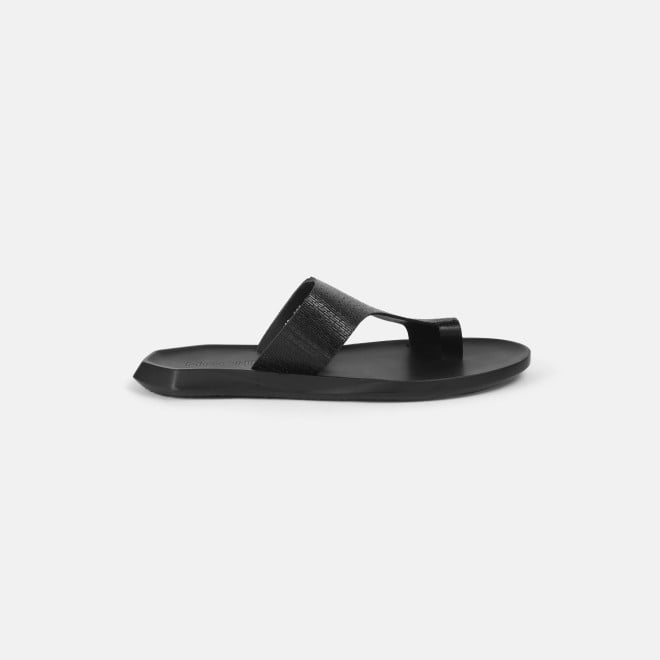 Mochi Men Black Casual Slippers (SKU: 16-983-11-40)