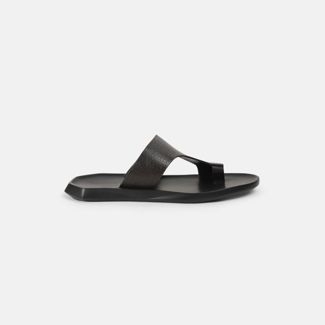 Mochi Men Brown Casual Slippers (SKU: 16-983-12-40)