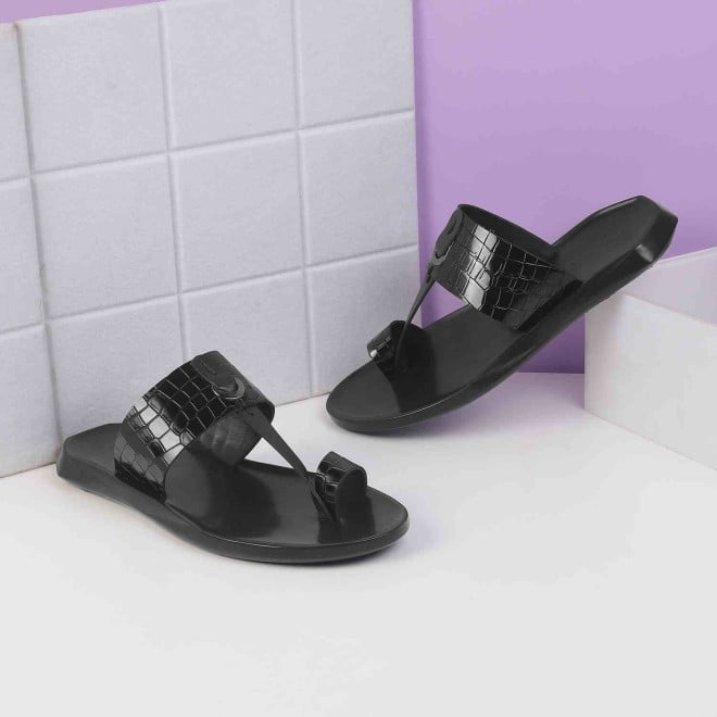 Mochi Men Black Casual Slippers & Flip Flops (SKU: 16-984-11-42)