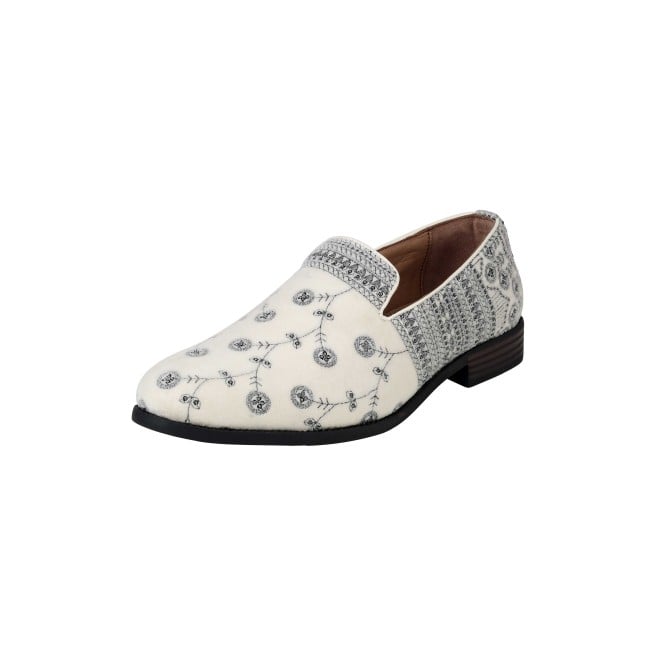 Mochi Men Beige Ethnic Jutis (SKU: 18-1133-20-40)