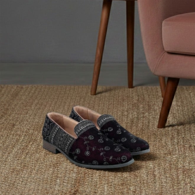 Mochi Men Wine Ethnic Jutis