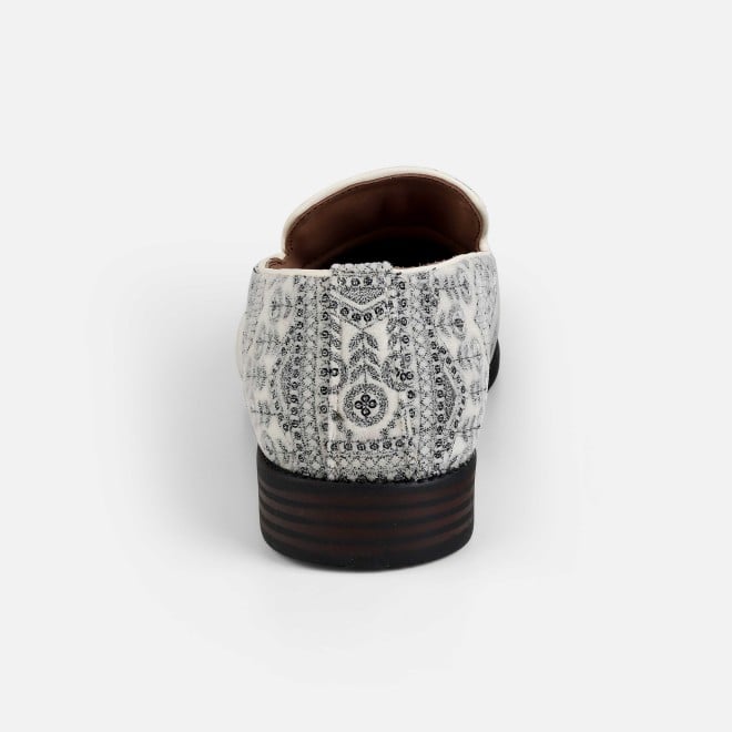 Mochi Men Beige Ethnic Jutis (SKU: 18-1133-20-40)