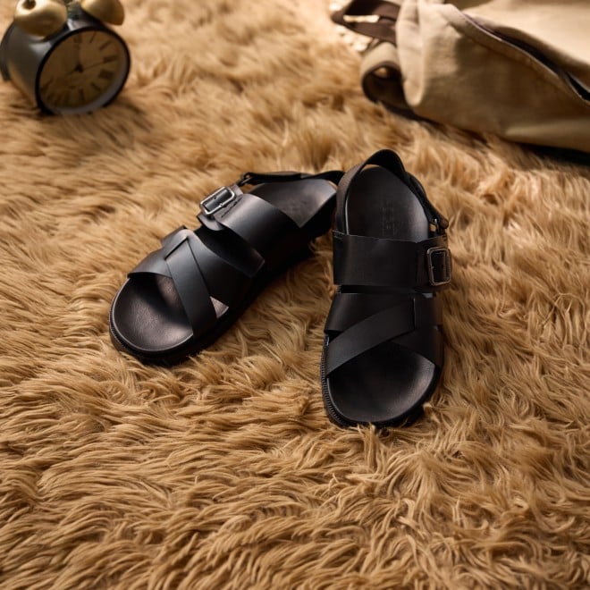 Mochi Men Black Casual Sandals (SKU: 18-1604-11-40)