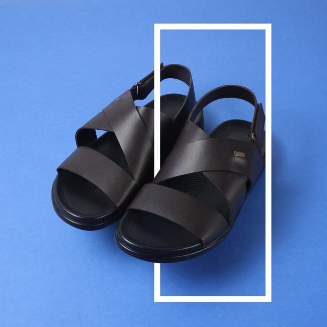 Mochi Men Brown Casual Sandals
