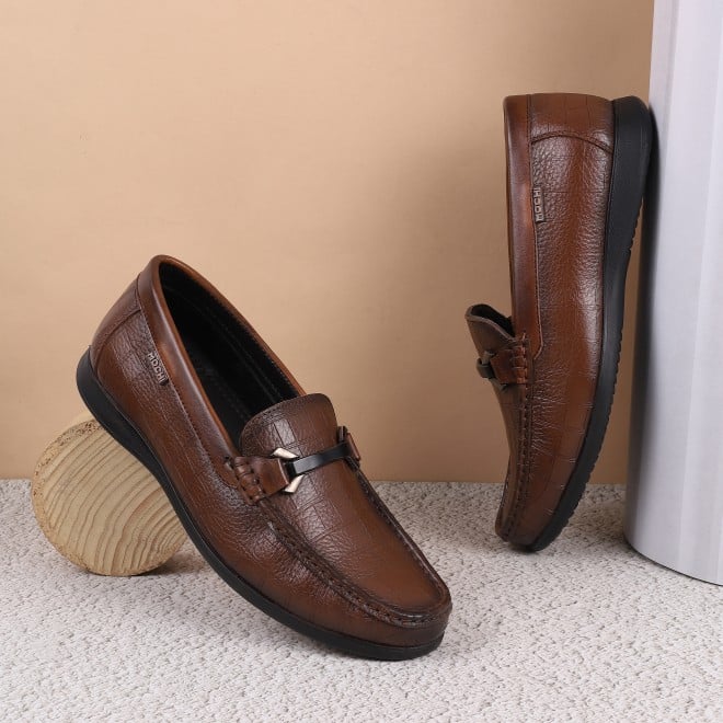 Mochi Men Tan Casual Loafers