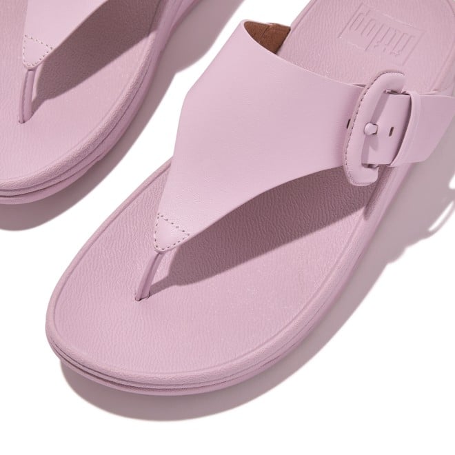 Fitflop Lulu Covered-Buckle Raw-Edge Leather Toe-Thongs (SKU: 228-372-26-4)