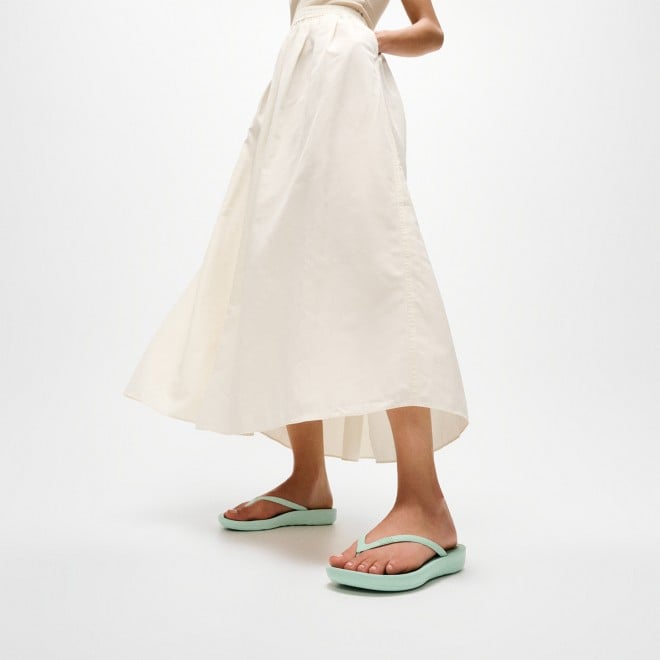 Fitflop Iqushion Ergonomic Flip-Flops (SKU: 228-373-32-3)