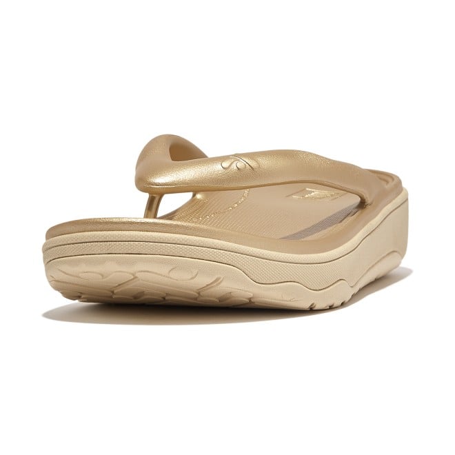 Fitflop Relieff Metallic Recovery Toe-Post Sandals (SKU: 228-380-15-3)