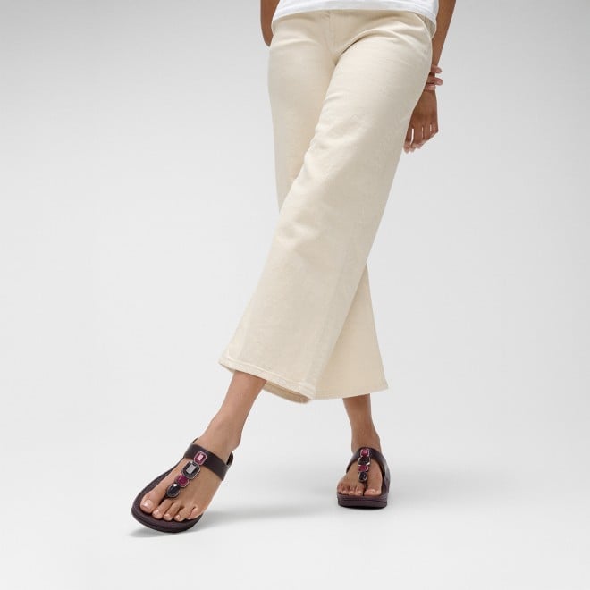Fitflop Fino Multi-Stone Leather Toe-Post Sandals (SKU: 228-416-26-3)