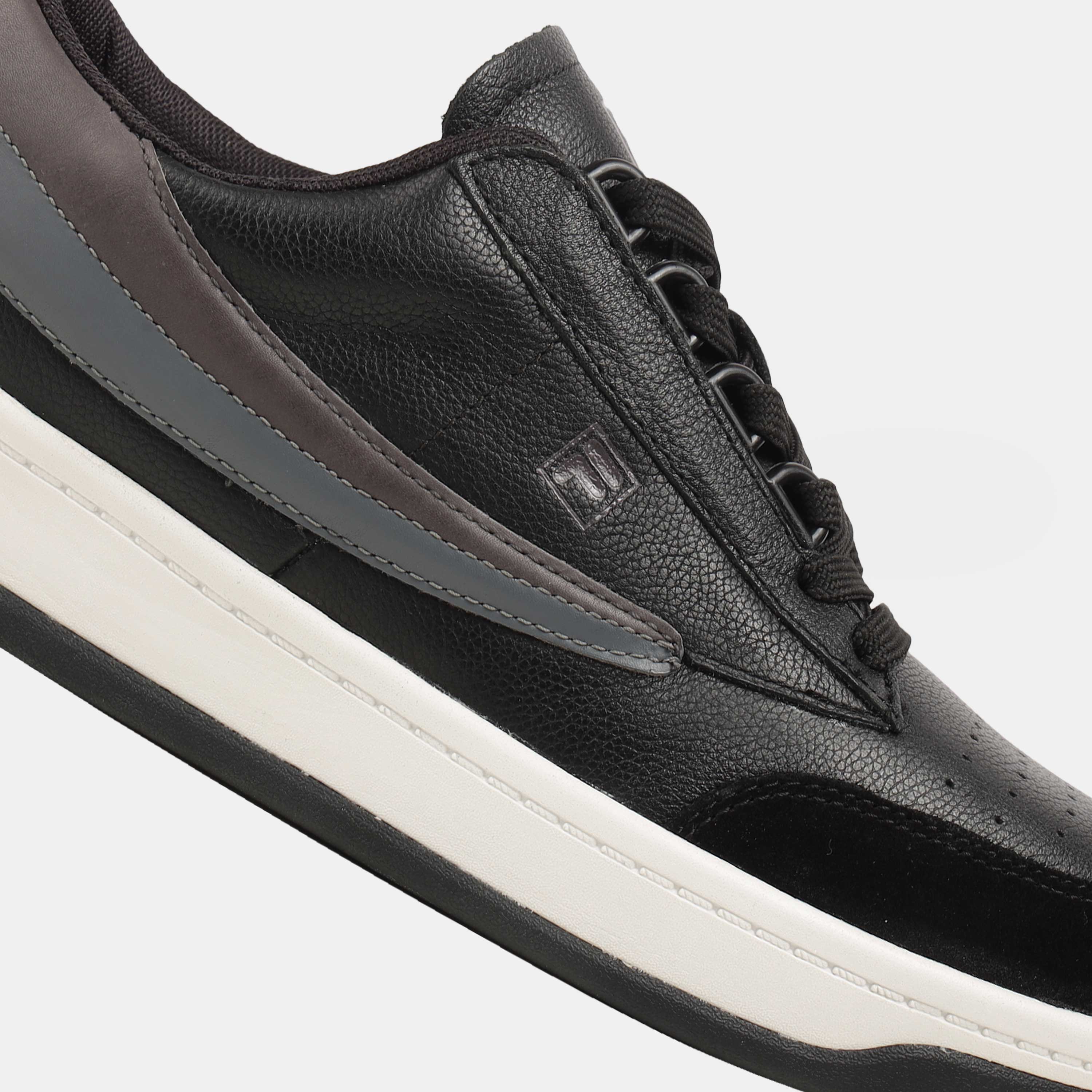 Fila Women Black Sports Sneakers (SKU: 25-11011328-11-5)