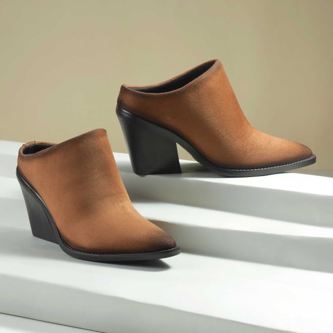 Mochi Women Tan Party Boots