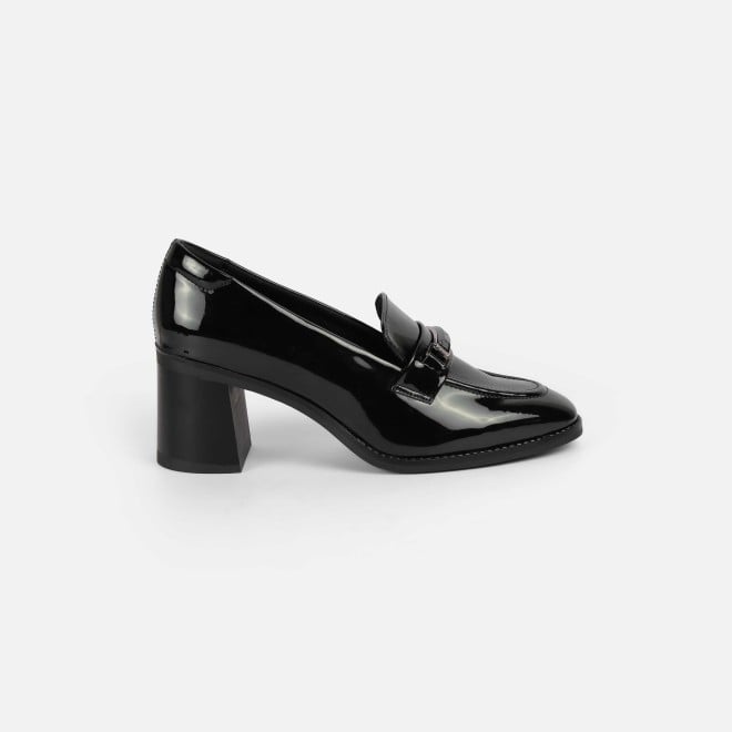 Mochi Women Black Formal Pumps (SKU: 31-1073-11-37)