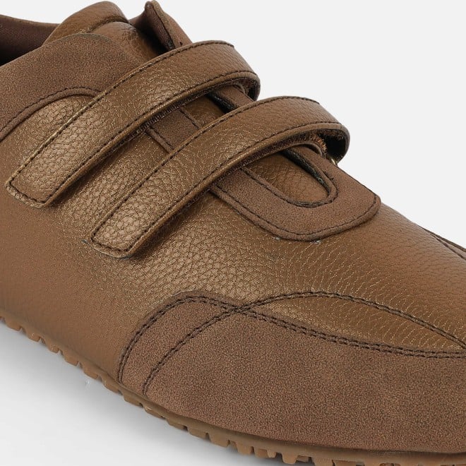 Mochi Women Bronze Casual Sneakers (SKU: 31-1077-46-36)