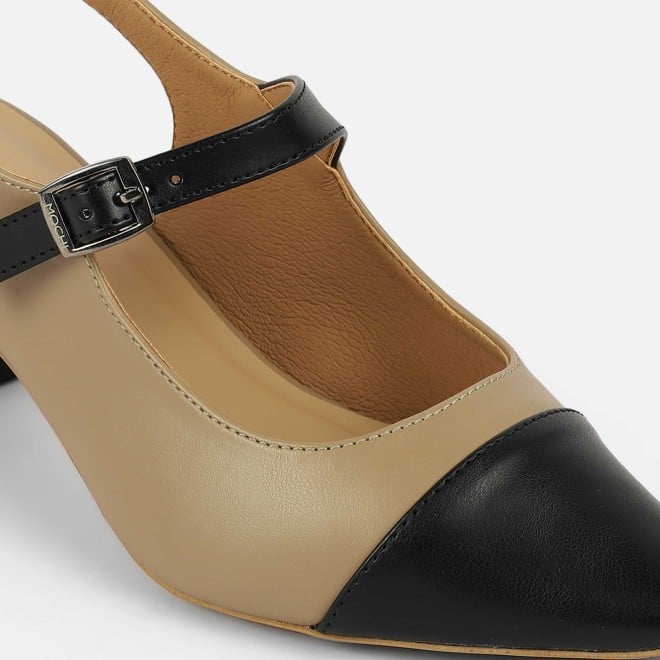 Mochi Women Black Formal Sandals (SKU: 31-1131-11-36)