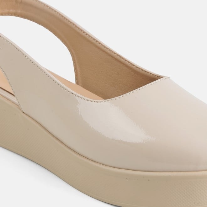 Mochi Women Beige Casual Sandals (SKU: 31-1137-20-36)