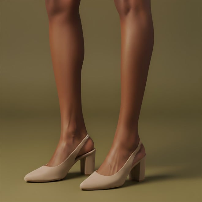 Mochi Women Gold Casual Sandals (SKU: 31-1139-15-36)