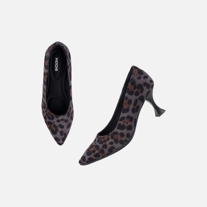 Mochi Women Black Casual Pumps (SKU: 31-1158-11-36)