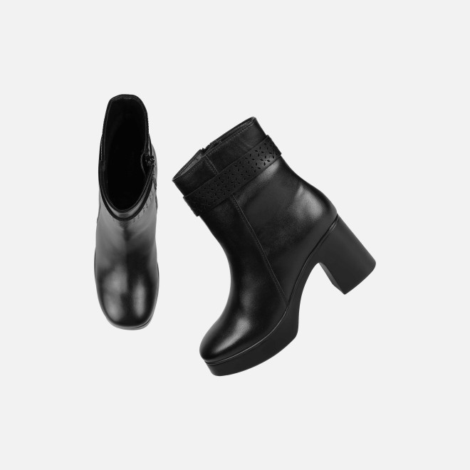 Mochi Women Black Casual Boots (SKU: 31-1230-11-36)