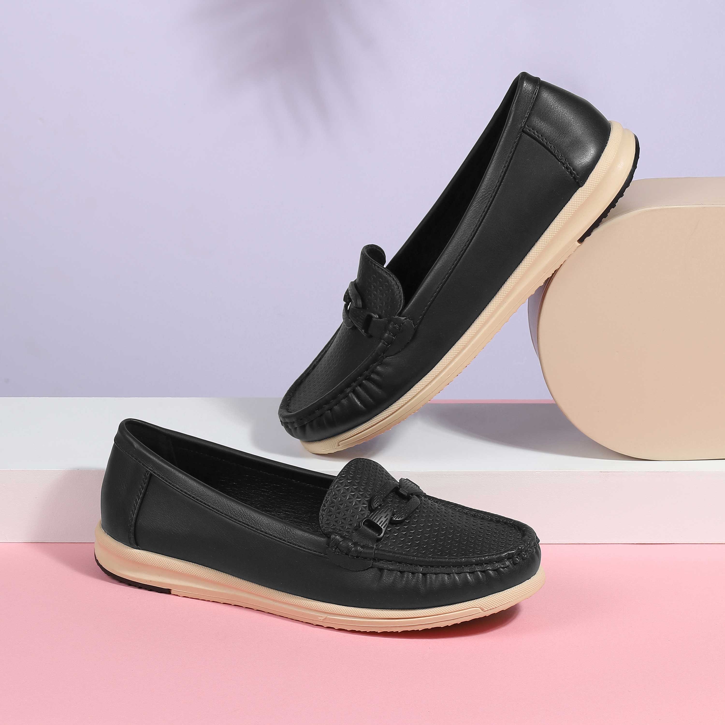 Mochi Women Black Casual Loafers