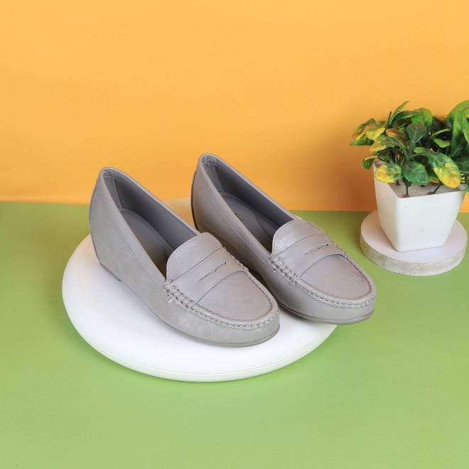 Mochi Women Grey Casual Loafers