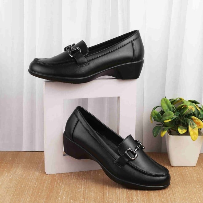 Mochi Women Black Casual Loafers (SKU: 31-314-11-36)